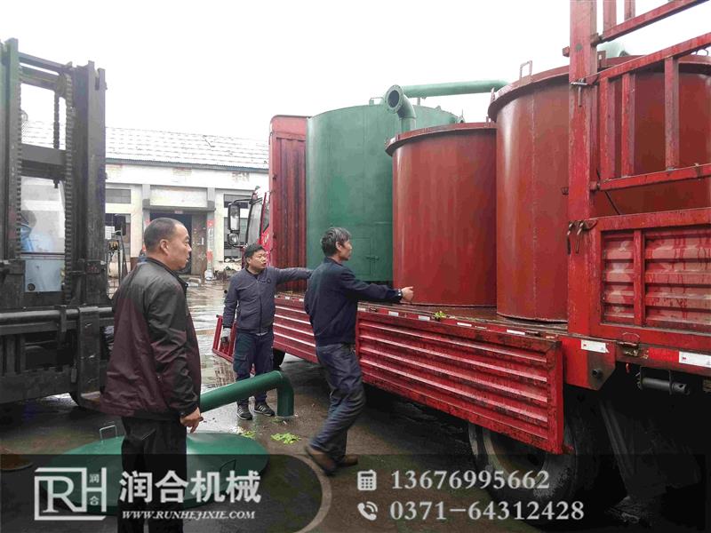 吊裝炭化爐兩臺發貨